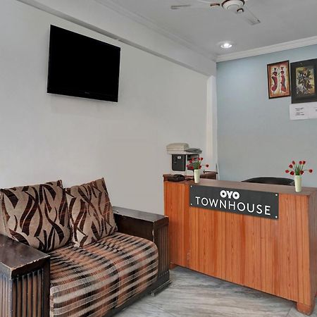 Collection O Samira Residency Near Botanic Garden Of Indian Republic Noida Exterior foto