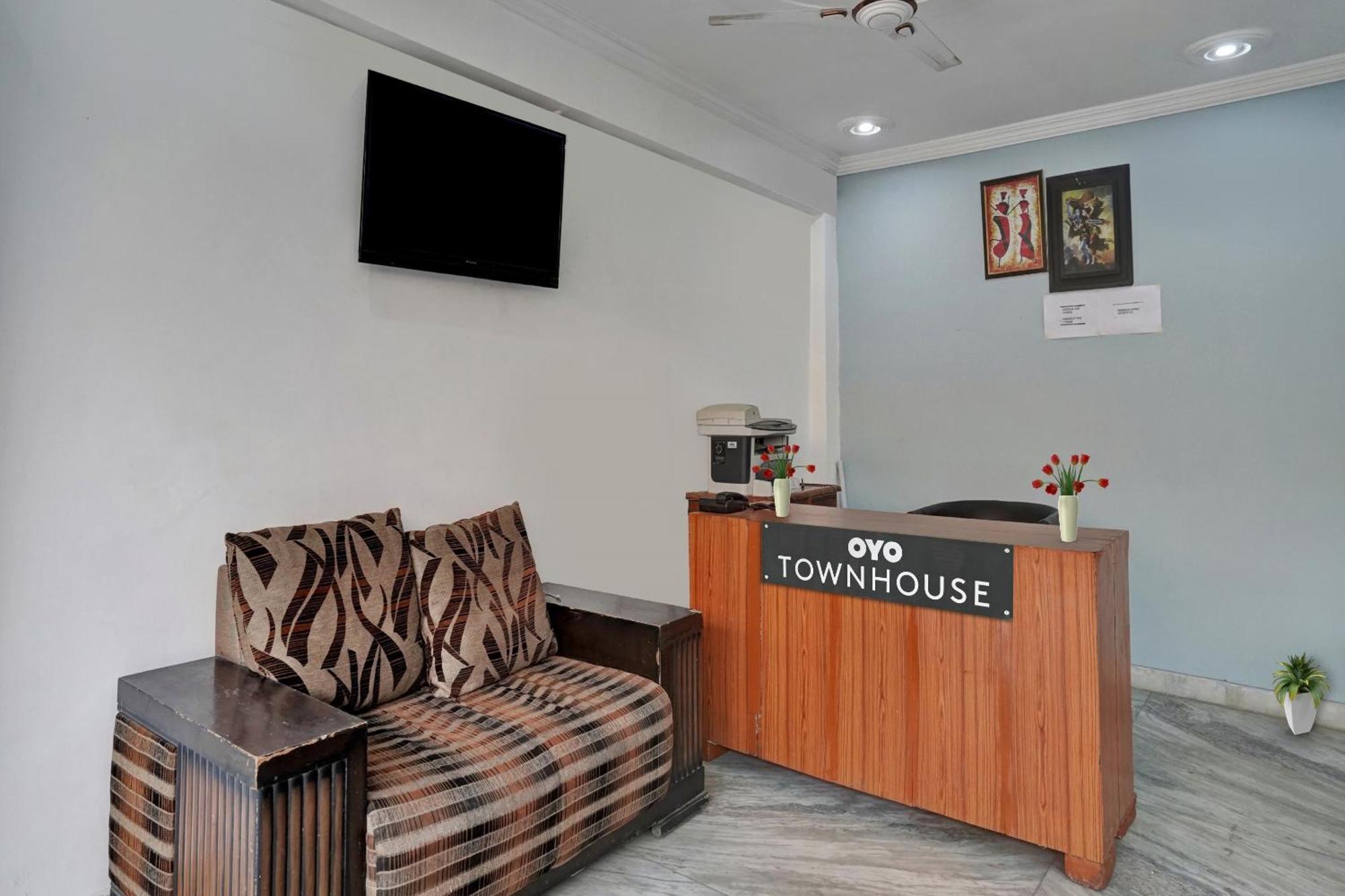 Collection O Samira Residency Near Botanic Garden Of Indian Republic Noida Exterior foto